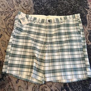 Dockers green plaid shorts 46